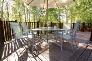 outdoor living - wood deck with outdoor table and chairs