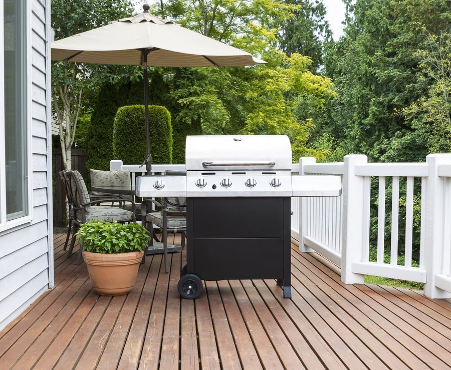 cleaning a grill, Grill Cleaning Checklist for Summer
