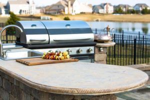 Outdoor Living - Outdoor Kitchen with BBQ