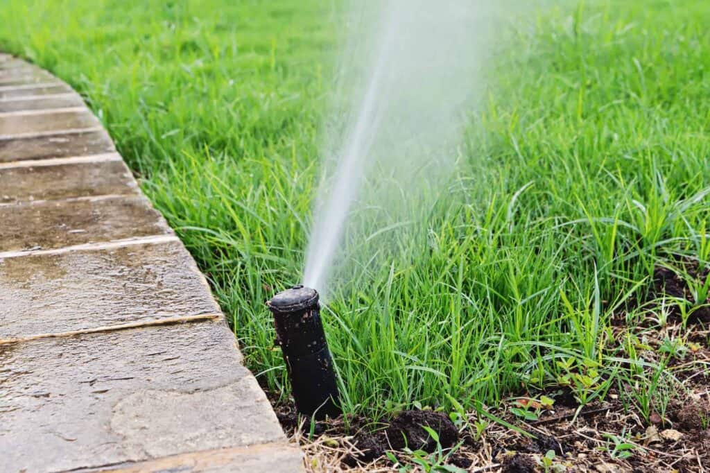 automatic-lawn-sprinkler-watering-sprinkler-in-Rivercrest-Fort-worth-TX-